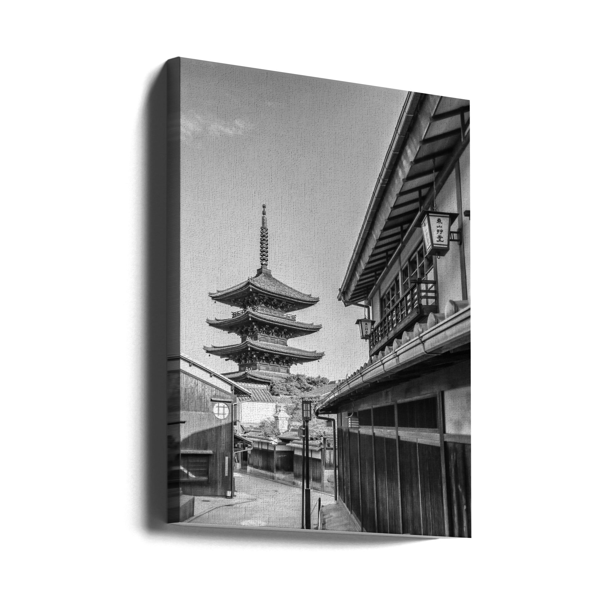 Canvas - Historic Kyoto with Yasaka Pagoda - monochrome